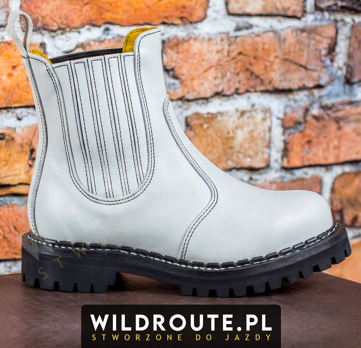 Buty na choppera WILDROUTE V1 białe