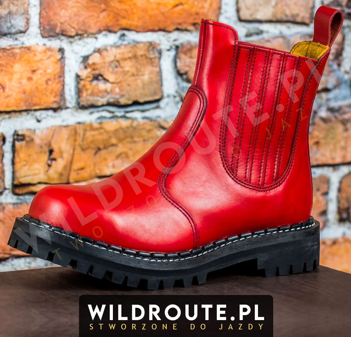 Buty WILDROUTE "V1" (CZERWONE)