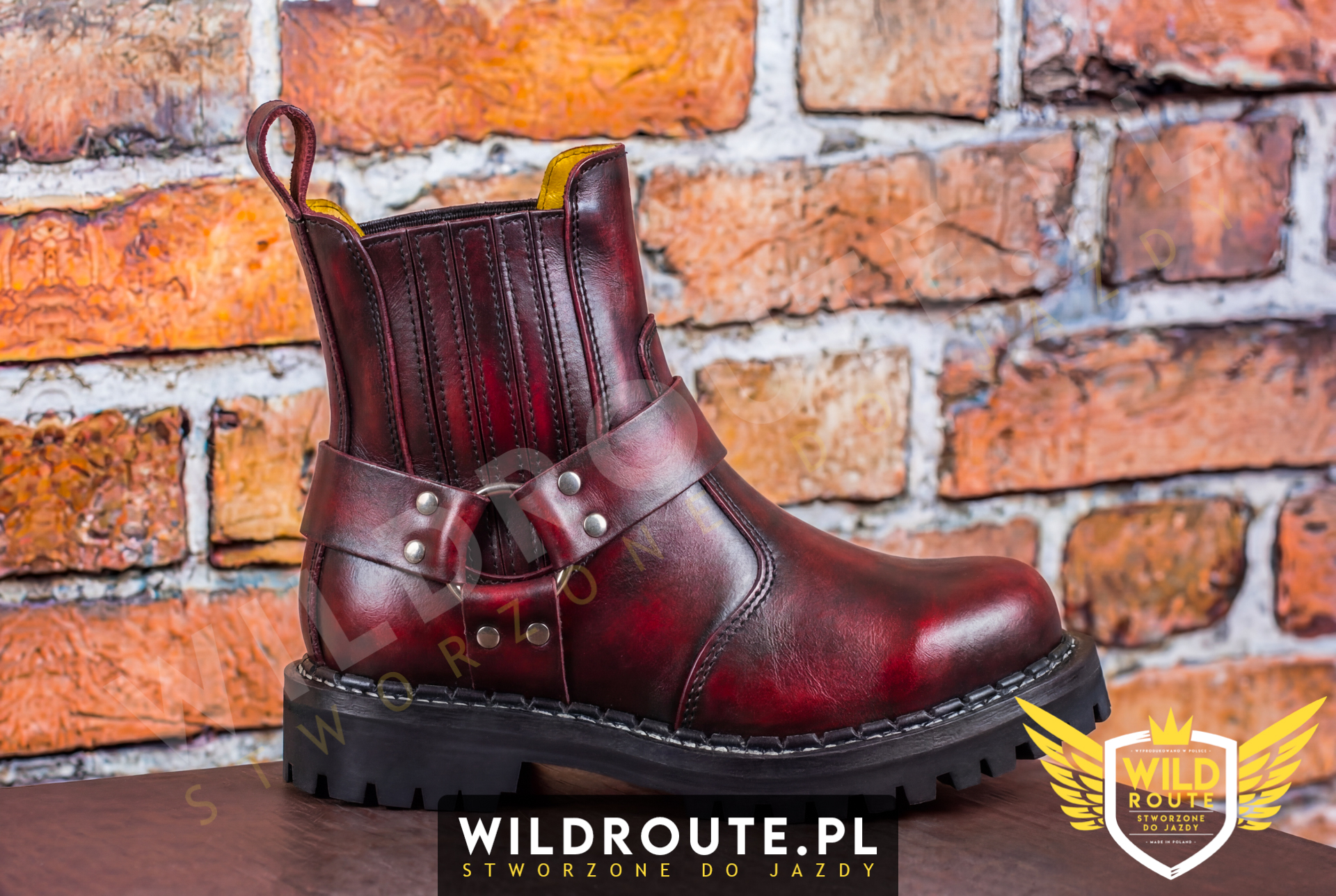 Buty na choppera WILDROUTE V2 przecierane na czerwono